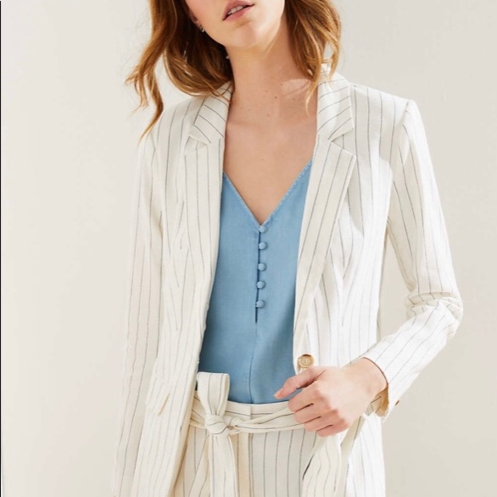 LOFT PINSTRIPED MODERN BLAZER SIZE 8